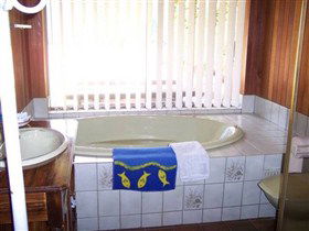 Botts Beach Retreat - Great Ocean Road Tourism 3