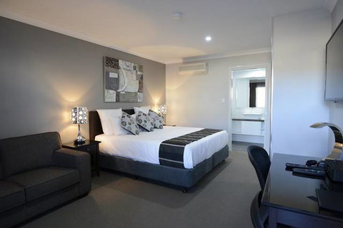 Aastro Dish Motor Inn - Great Ocean Road Tourism 0