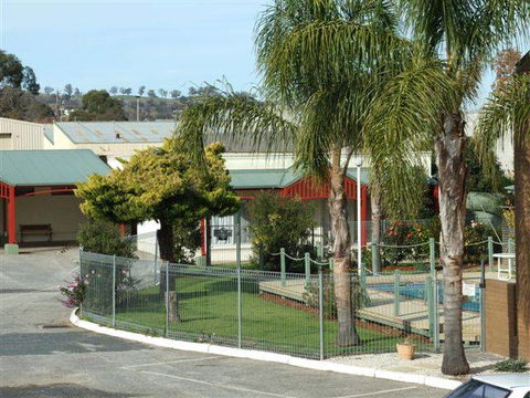 Albury Hume Inn Motel - Great Ocean Road Tourism 1