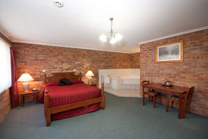 Allan Cunningham Motel And Old Wagon Restaurant - Great Ocean Road Tourism 2