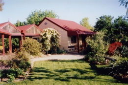 Alpine Country Cottages - Great Ocean Road Tourism 0