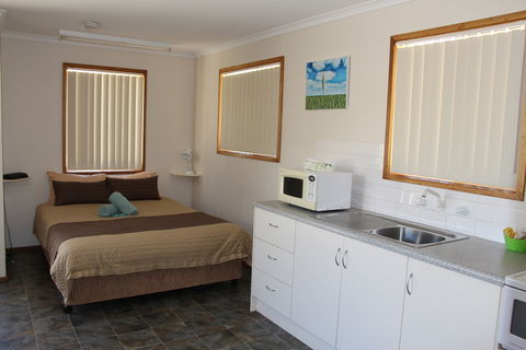 Ardrossan Caravan Park - Great Ocean Road Tourism 0