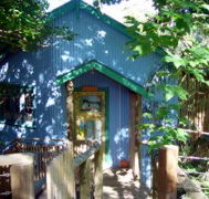 Blue Poles Cafe Gallery  BB - Great Ocean Road Tourism