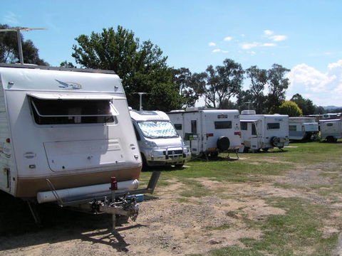 Canberra Carotel Motel & Caravan Park - Great Ocean Road Tourism 0