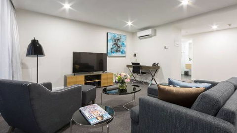 Avenue Hotel Canberra - Great Ocean Road Tourism 4