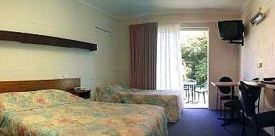 Corlette Palms Motor Inn - Great Ocean Road Tourism 0