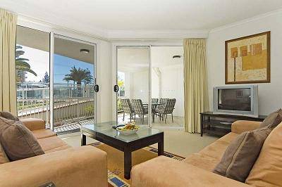 Kirra Beach Apartments - Great Ocean Road Tourism 0