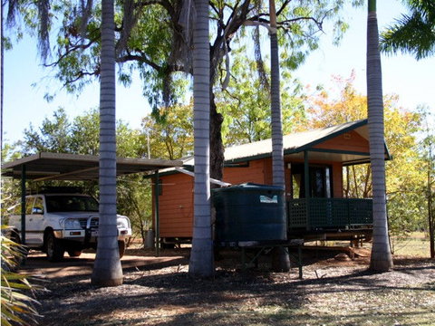 Mataranka Cabins & Camping - Great Ocean Road Tourism 0