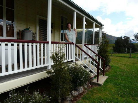 Oaklea Bed And Breakfast & Cottages - Great Ocean Road Tourism 0