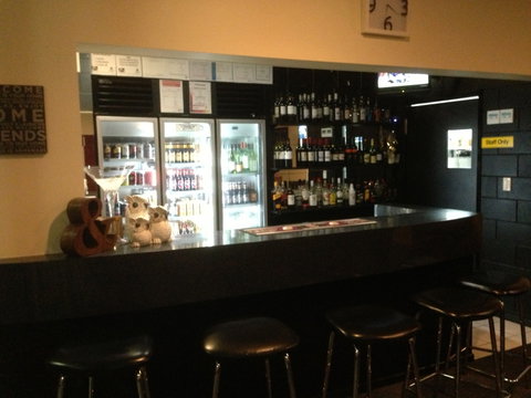 Parkside Motel & Licensed Restaurant - Great Ocean Road Tourism 6