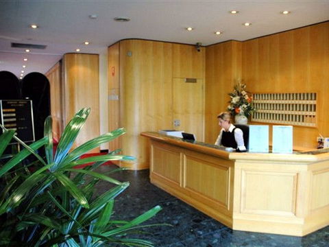 Sandown Regency & Serviced Apartments - Great Ocean Road Tourism 1