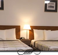 Ten Dollar Town Motel