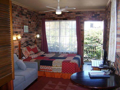 The Coachman Motor Inn - Great Ocean Road Tourism 2
