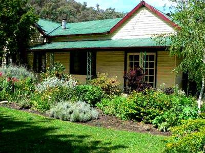 The Witches Garden - Cottage On The Creek - Great Ocean Road Tourism 1