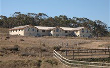 JE Resort (Jindabyne Equestrian Resort) - Great Ocean Road Tourism 0