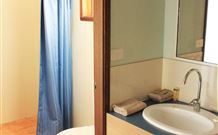 Catalina Motel Lake Macquarie - Toronto - Great Ocean Road Tourism 3