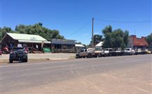 Ivanhoe Hotel Motel - Ivanhoe - Great Ocean Road Tourism 3