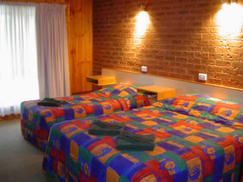 Country Roads Motor Inn - Narrandera - Great Ocean Road Tourism 3