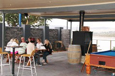 Lake Jindabyne Hotel Motel - Great Ocean Road Tourism 1