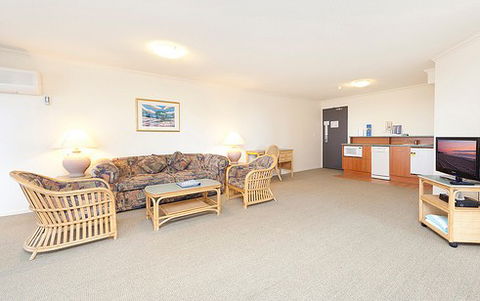 Australis Sovereign Hotel - Great Ocean Road Tourism 1