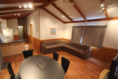 Metungholidayvillas - Great Ocean Road Tourism 0