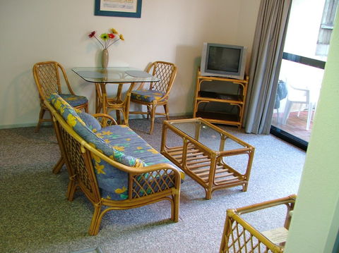 Hospital Grove Apartments - Great Ocean Road Tourism 2