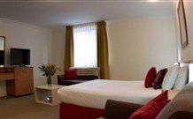 Townhouse Hotel Wagga - Great Ocean Road Tourism 0