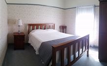 Wagga Wagga Country Cottages - - Great Ocean Road Tourism 2