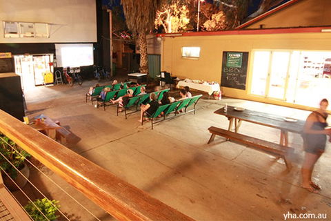 Alice Springs YHA - Great Ocean Road Tourism 0