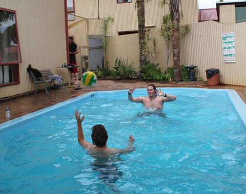 Kalgoorlie YHA - Great Ocean Road Tourism 5
