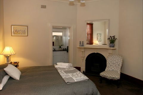 Apartments On-The-Park: The Studio - Great Ocean Road Tourism 2