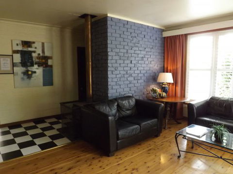 Apartments On-The-Park: The Studio - Great Ocean Road Tourism 4