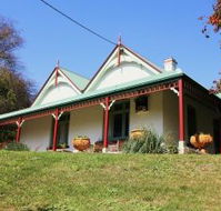 Ravenscroft and The Cottage - Great Ocean Road Tourism