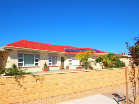 Christies Cottage For Holidays And Relocations. - Great Ocean Road Tourism 0