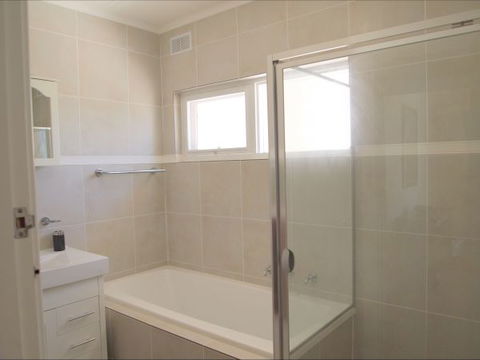 Christies Cottage For Holidays And Relocations. - Great Ocean Road Tourism 7