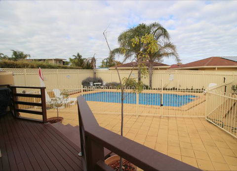 Christies Cottage For Holidays And Relocations. - Great Ocean Road Tourism 21