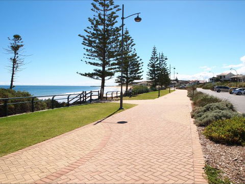 Christies Cottage For Holidays And Relocations. - Great Ocean Road Tourism 28