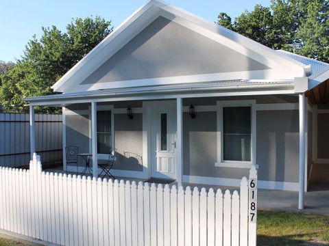 Jessie's Creek Cottage - Great Ocean Road Tourism 0