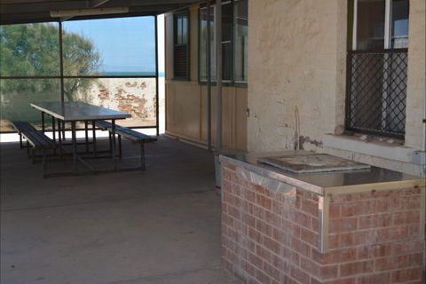 Point Lowly Lighthouse Cottages - Great Ocean Road Tourism 2