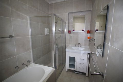 Christies Cottage For Holidays And Relocations. - Great Ocean Road Tourism 14