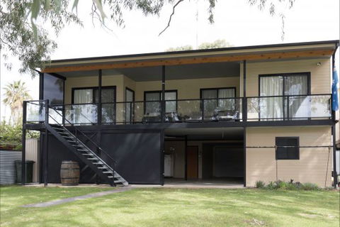 River Shack Rentals - Living The Dream - Great Ocean Road Tourism 36