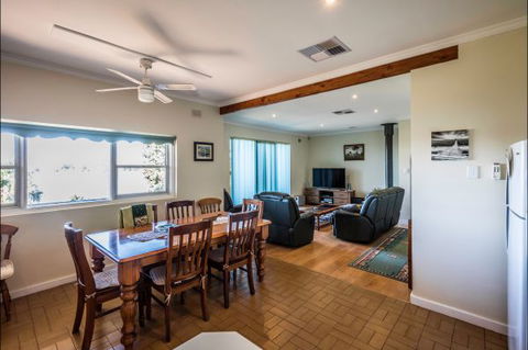 River Shack Rentals - Living The Dream - Great Ocean Road Tourism 64