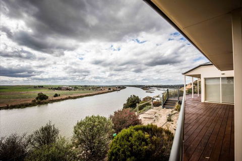 River Shack Rentals - Living The Dream - Great Ocean Road Tourism 26