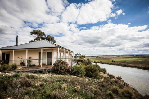 River Shack Rentals - Living The Dream - Great Ocean Road Tourism 27
