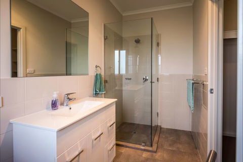 River Shack Rentals - Living The Dream - Great Ocean Road Tourism 92
