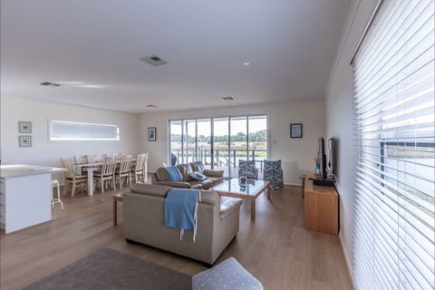 River Shack Rentals - Living The Dream - Great Ocean Road Tourism 113