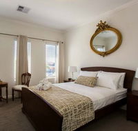 Lakeside Retreat - Great Ocean Road Tourism