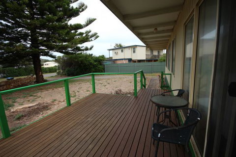 LJ Hooker Goolwa Holiday Rentals - 42 Underwood Avenue, Goolwa Beach - Great Ocean Road Tourism 15