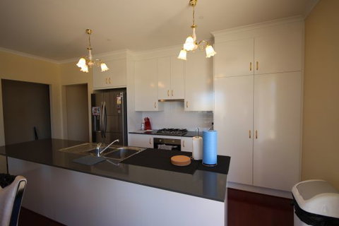 LJ Hooker Goolwa Holiday Rentals - 42 Underwood Avenue, Goolwa Beach - Great Ocean Road Tourism 18