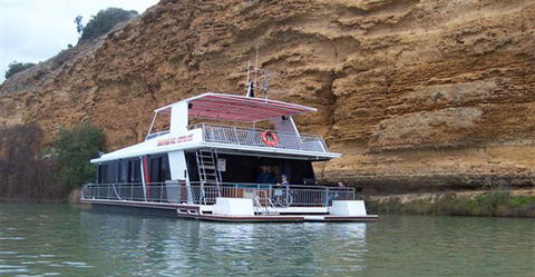 Takeme2 Houseboat - Great Ocean Road Tourism 1
